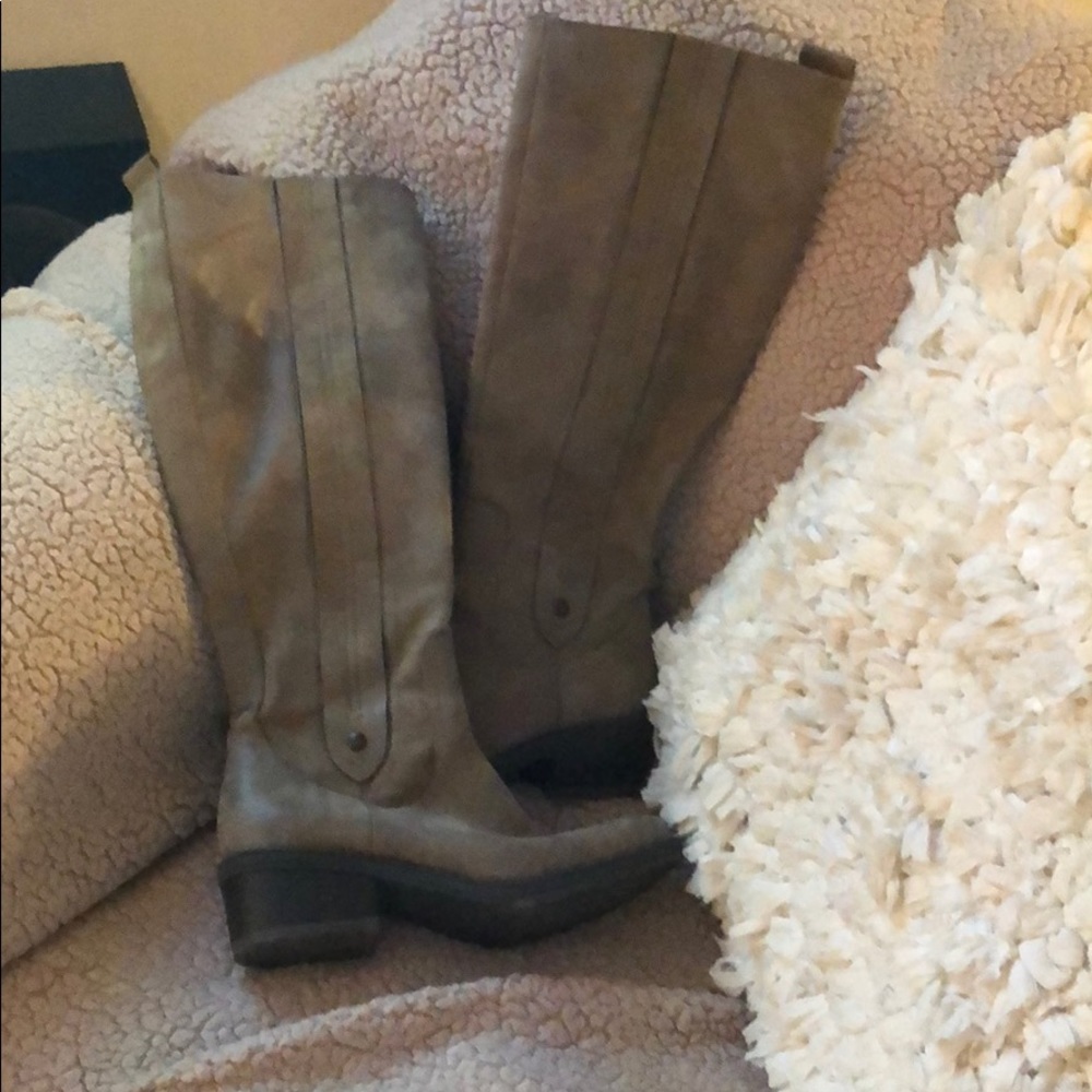 Tan boots